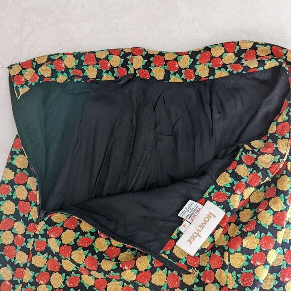 Vintage Red and Gold Rose Silk Pencil Skirt- 28" Waist - Picture 7 of 10